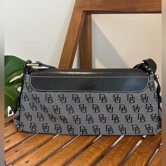 DOONEY & BOURKE Vintage Bag - Picture 2 of 15